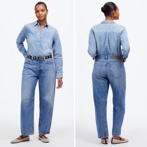 New! Madewell The Curvy Darted Barrel Leg Jean in Dobbins Wash